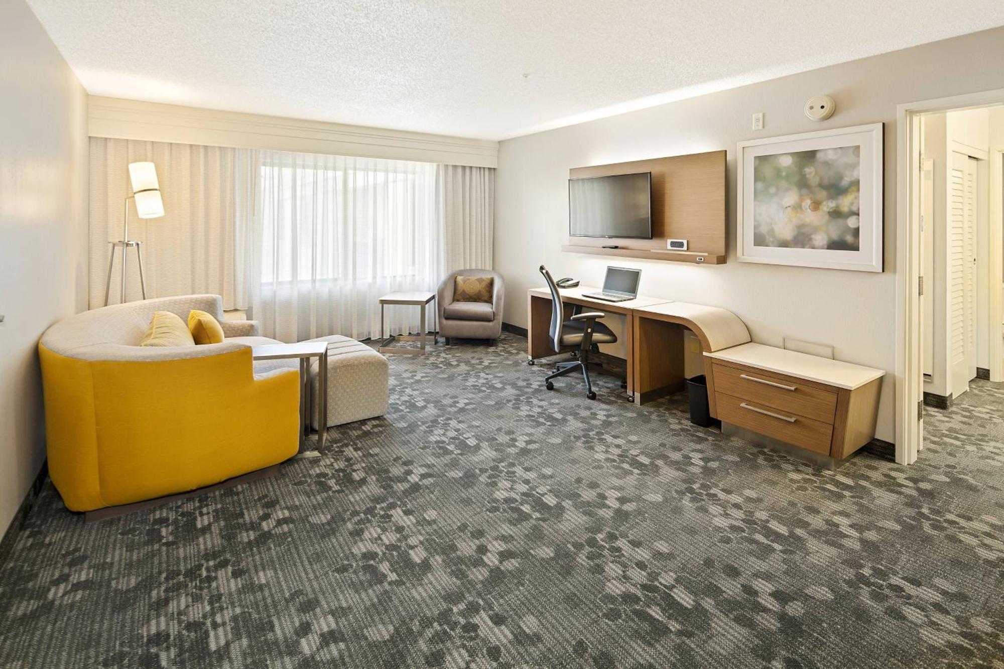 Courtyard By Marriott Bryan College Station Hotell Exteriör bild